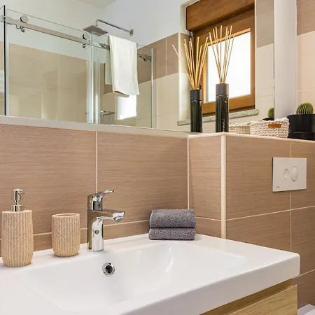 Апартаменты Lovely Istrian With A Private Swimming Pool And A Charming Garden *