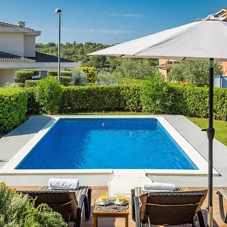 Apartment Lovely Istrian With A Private Swimming Pool And A Charming Garden